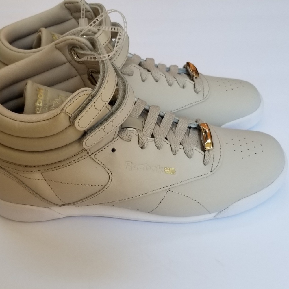 🆕️ Reebok Classic with Embellishments